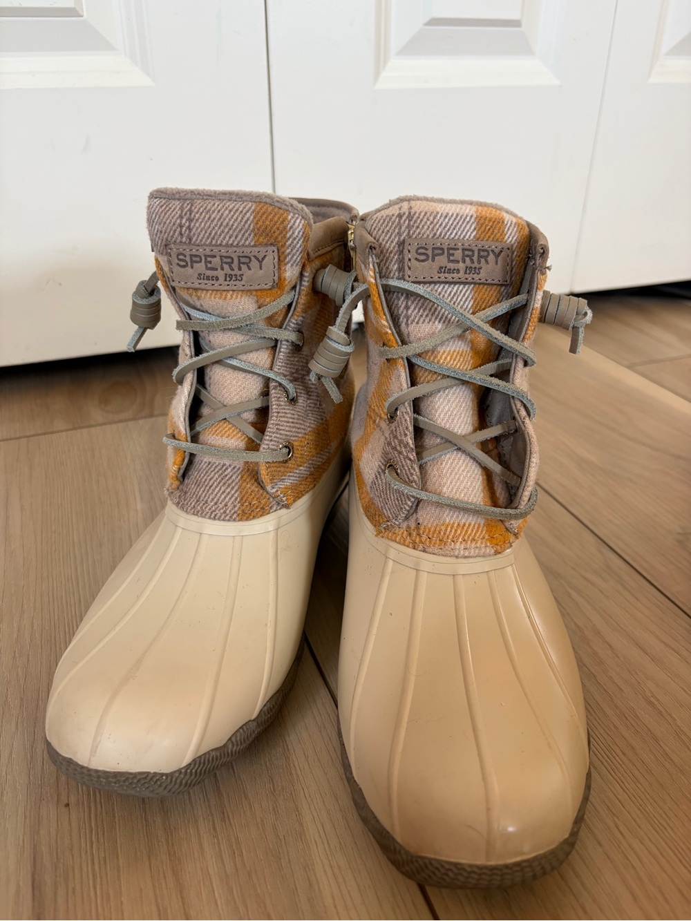 Women’s Sperry Saltwater Ivory Plaid Duck Boots